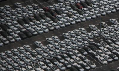 Estados Unidos reduce aranceles a los autos hechos en México