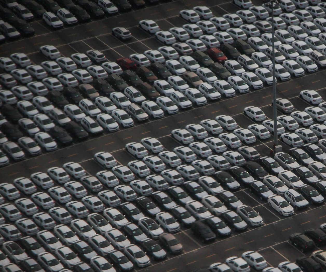 Estados Unidos reduce aranceles a los autos hechos en México