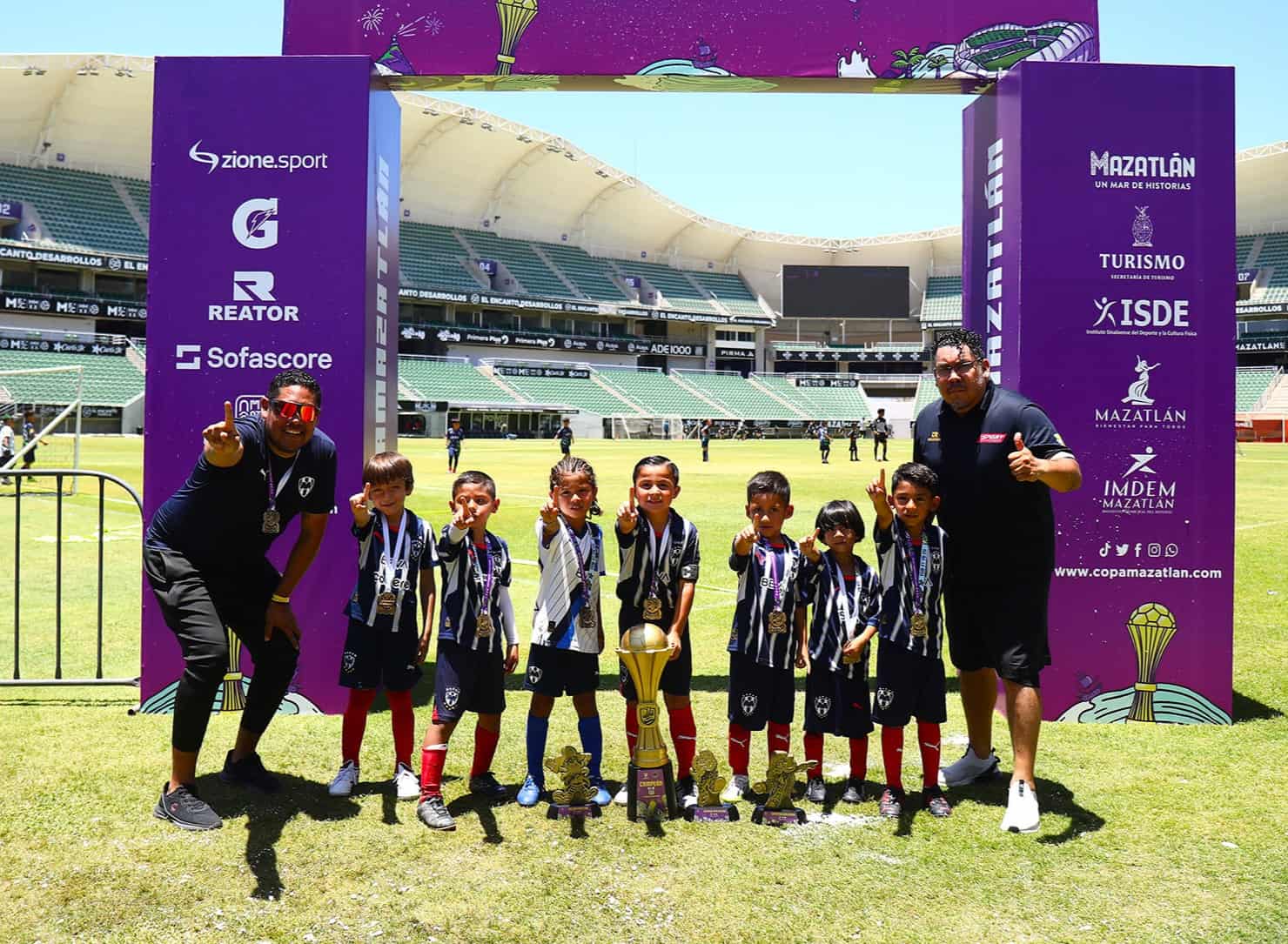 Rayados Monclova U-6 brilla en Copa Mazatlán 2025 con título y premios individuales