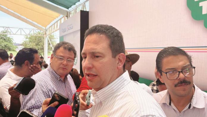 Provocan fallas de luz el desabasto de agua 