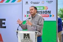 Carlos Villarreal inicia pavimentación en El Pueblo con apoyo de Manolo Jiménez