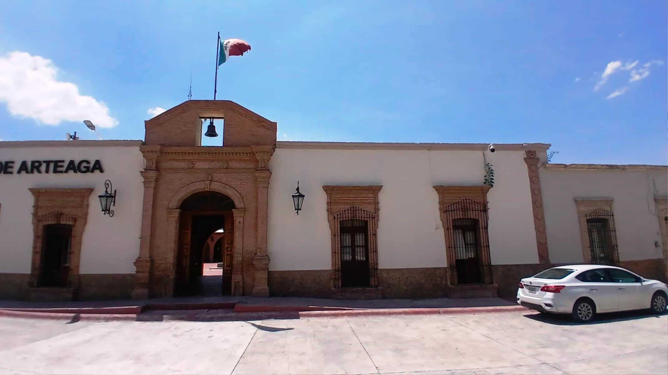 Piden destitución del Tesorero en Arteaga