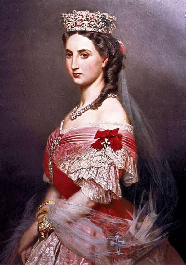 INCREÍBLE: Belinda será Carlota de Habsburgo en nueva serie histórica