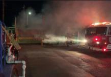 Incendio consume frutería en la colonia Paraíso por falla eléctrica