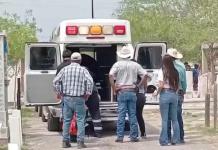 Mujer cae de cabeza a tumba durante sepelio en Sabinas; exigen rehabilitar panteón