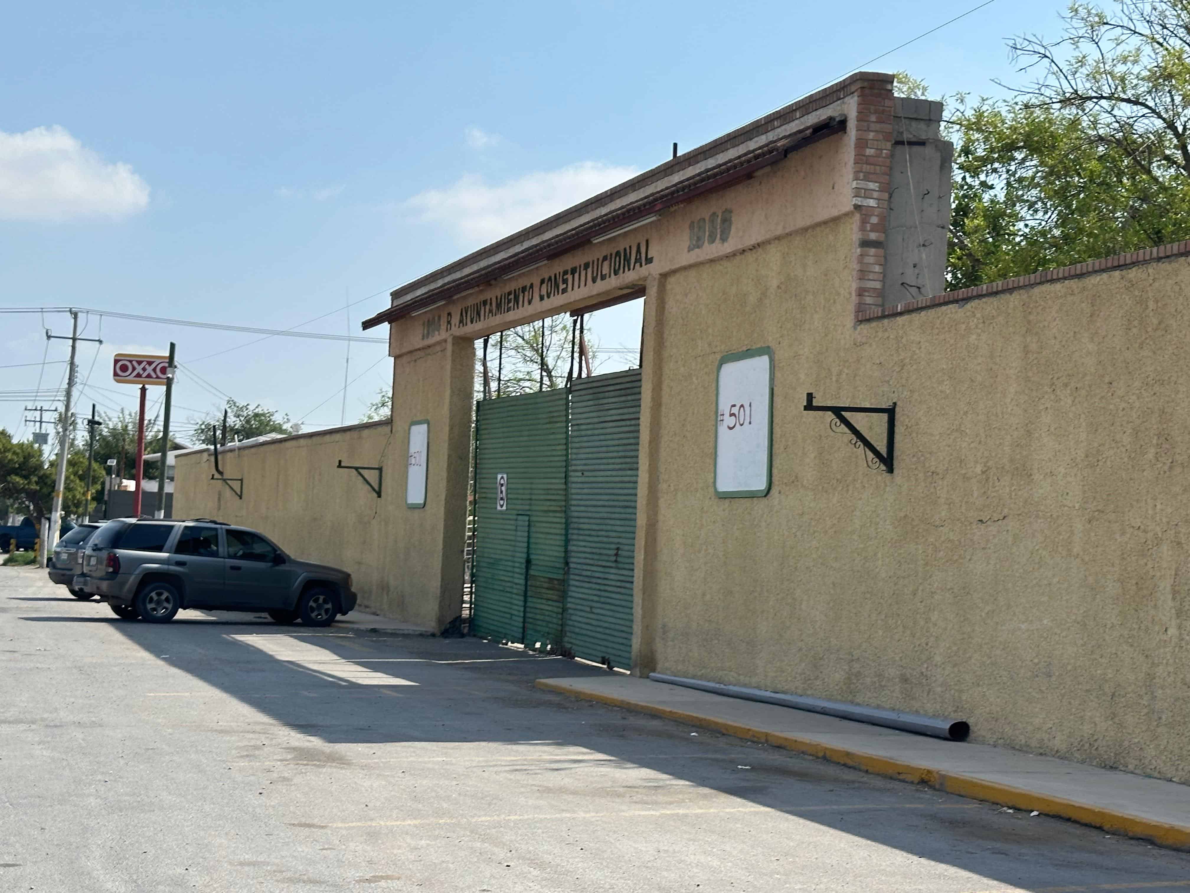 Se termina plantón en Obras Públicas tras fallo a su favor