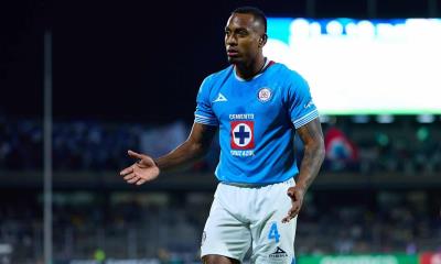 Rayados presenta oferta por Willer Ditta de Cruz Azul para reforzar su defensa en 2025