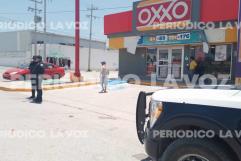 Frustran intento de robo en tienda de conveniencia en Monclova; huyeron encapuchados