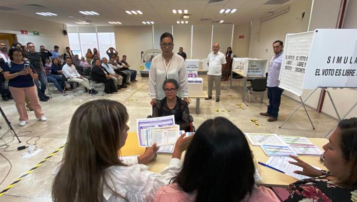 Realizan INE y el IEC simulacro de votación 