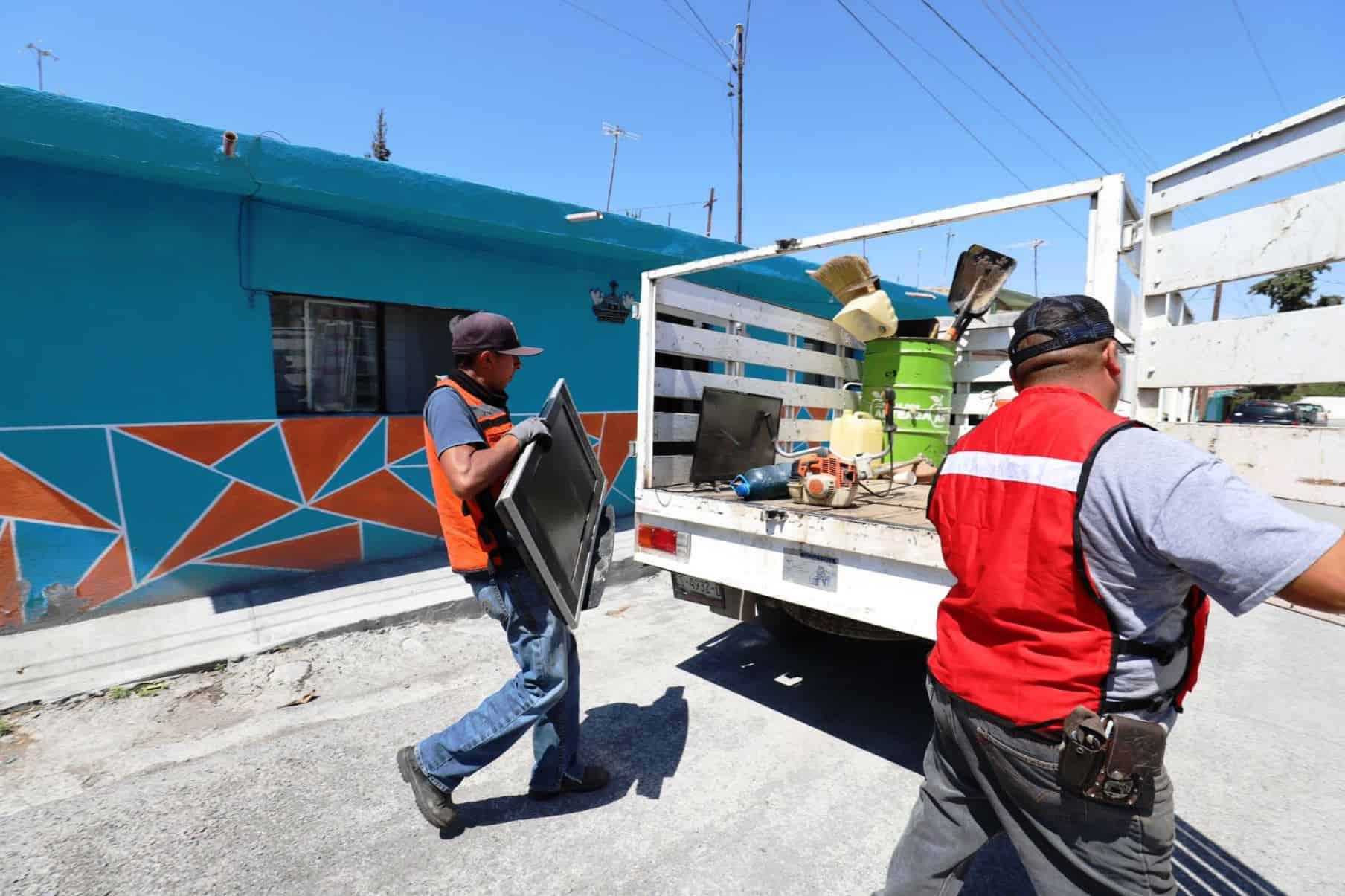 Combaten el dengue con descacharrización 