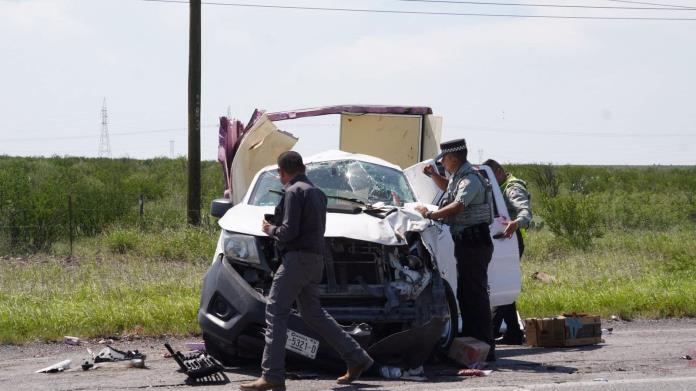 Volcadura en carretera Sabinas-Monclova deja un herido y cuantiosos daños Volcadura en carretera Sabinas-Monclova deja un herido y cuantiosos daños