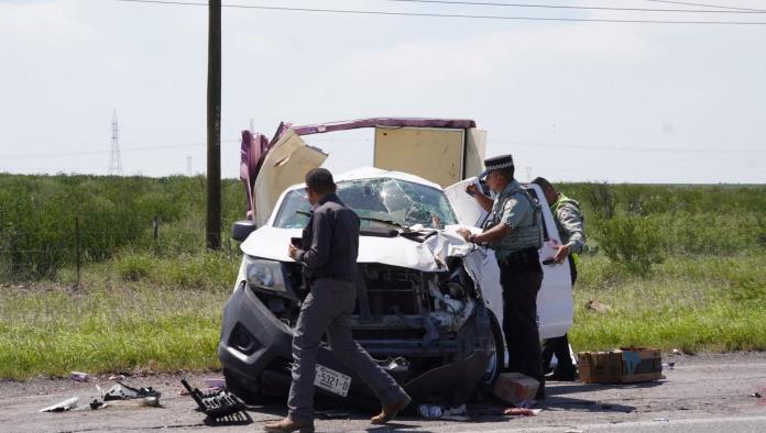 Volcadura en carretera Sabinas-Monclova deja un herido y cuantiosos daños