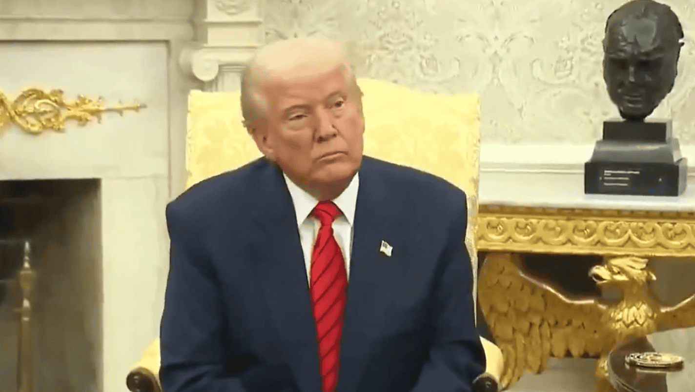 Trump orquesta despido masivo en el Consejo de Seguridad Nacional