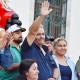 Víctor Leija celebra con desfile chusco el Día del Estudiante en Cuatro Ciénegas