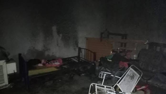 Bomberos apagan incendio en vivienda en Melchor Múzquiz; sin heridos ni daños graves