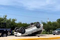 Se registra aparatosa volcadura en el bulevar Ramón Cerda de Nava