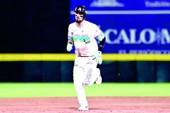 Acereros remonta ante Saraperos y asegura la serie con explosiva ofensiva en casa