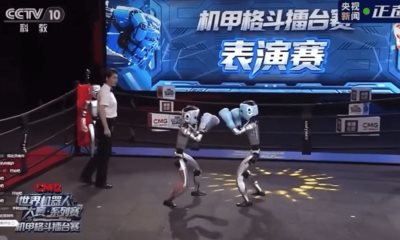 Organizan primer torneo de pelea de robots humanoides