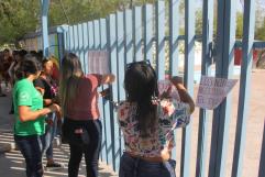 Cierran kínder en Frontera; madres exigen techo estructural por calor extremo