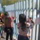 Cierran kínder en Frontera; madres exigen techo estructural por calor extremo