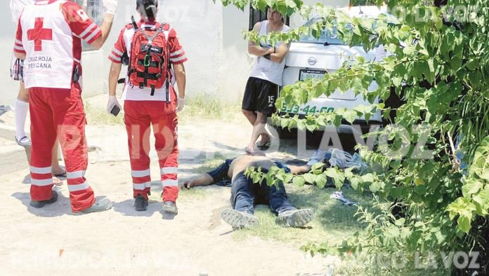 Movilización en Monclova por reporte de personas inertes, solo estaban ebrios y dormidos