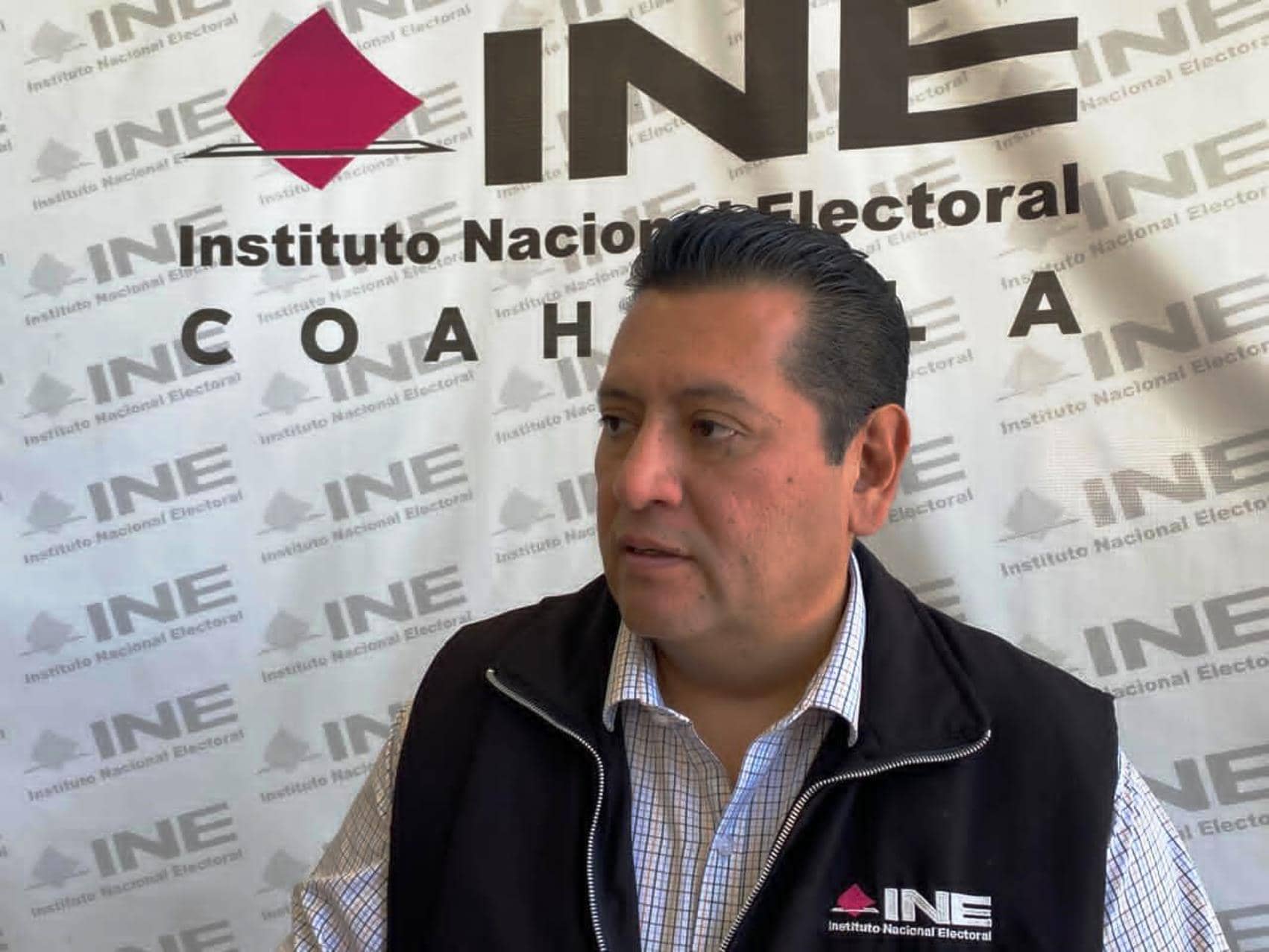 Llama INE a recoger credencial de elector