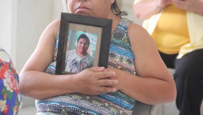 Madre exige buscar a su hijo desaparecido en predio de Monclova, tras 10 años