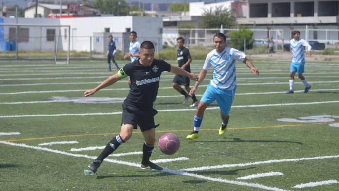 Cristo Lavador empata para Alpine ante Obrera en juego reñido de la Premier Plus Monclova