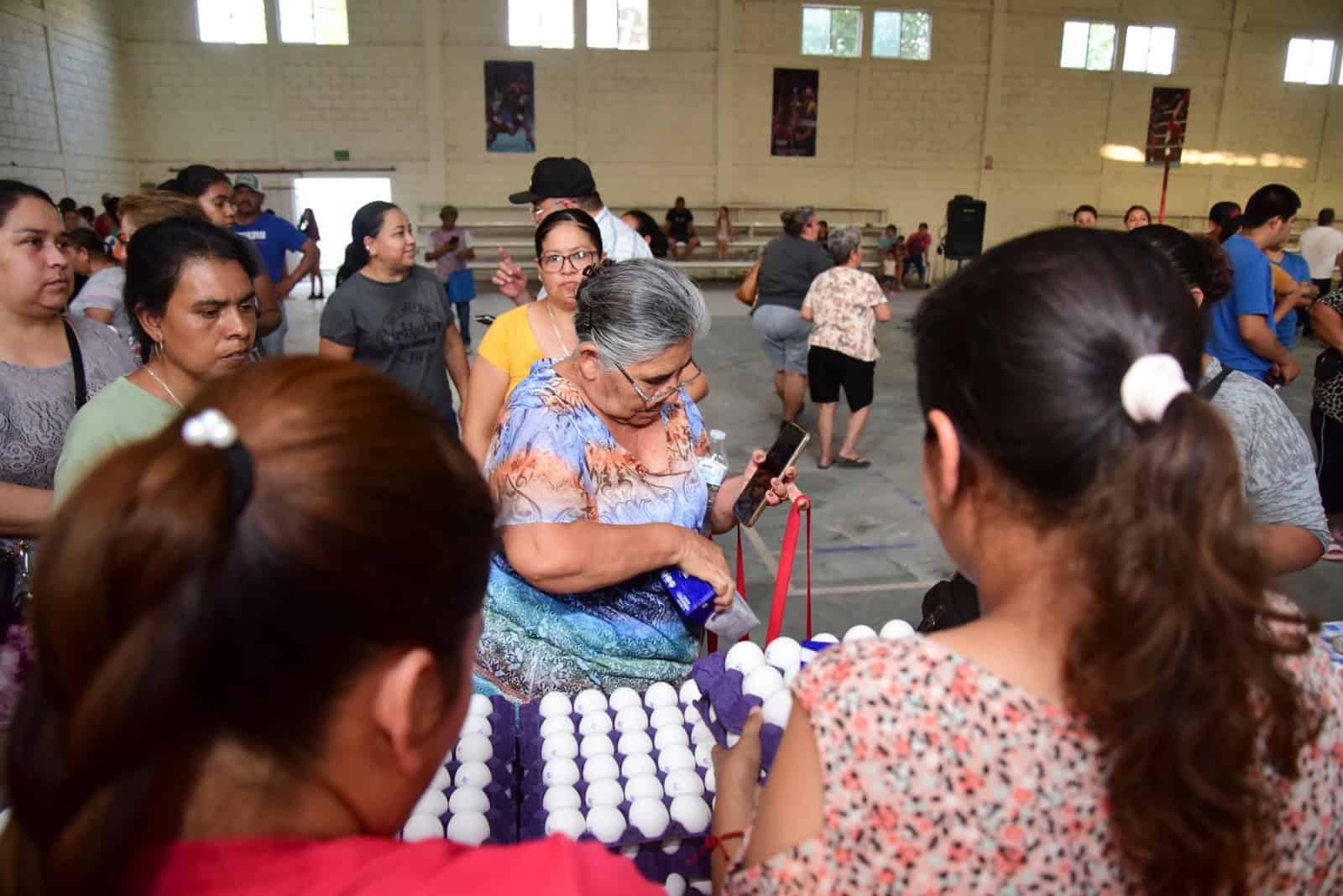 Entregan apoyos alimentarios en Morelos gracias a Mejora Coahuila
