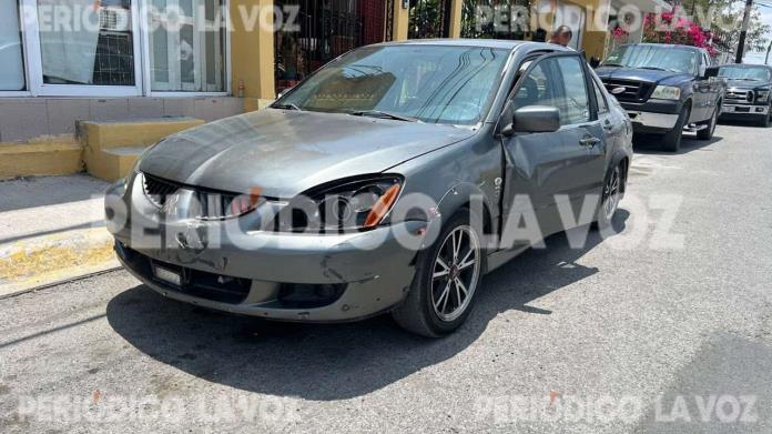 Accidente en centro de Monclova deja 50 mil pesos en daños por puerta abierta Accidente en centro de Monclova deja 50 mil pesos en daños por puerta abierta