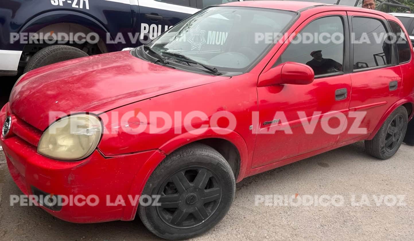 Roban Chevy a mujer en Colinas de Santiago y lo abandonan en la colonia Praderas
