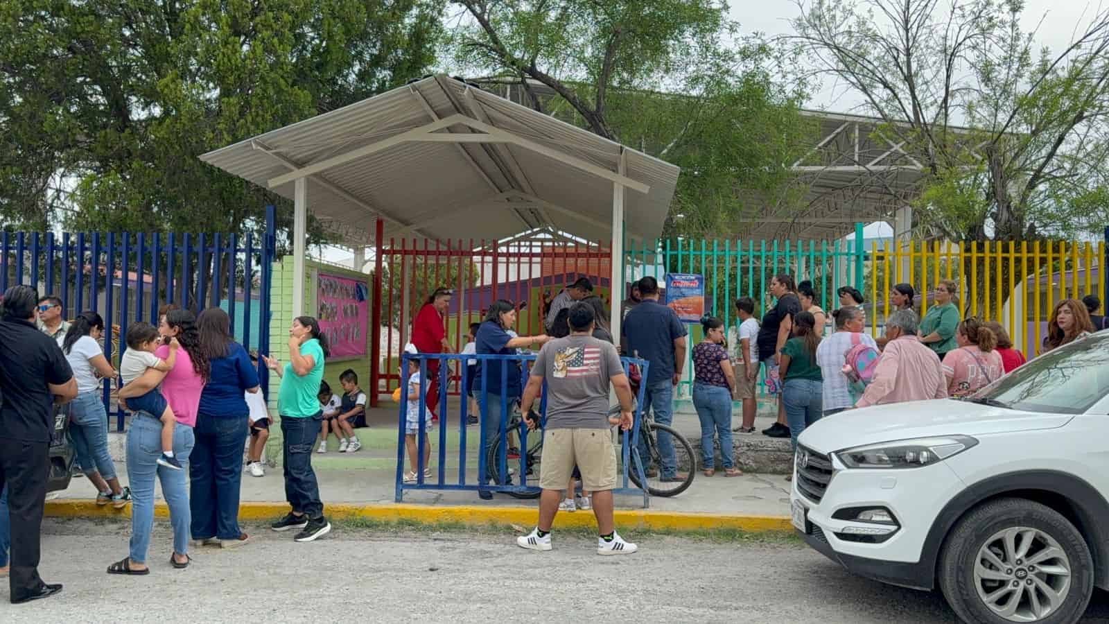 Por calor extremo, directores decidirán si recortan horario en escuelas de Coahuila