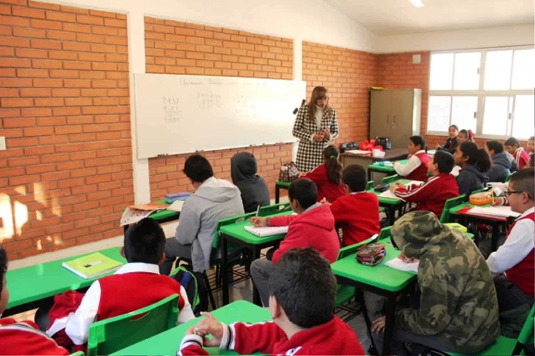 Piden denunciar si retienen certificados