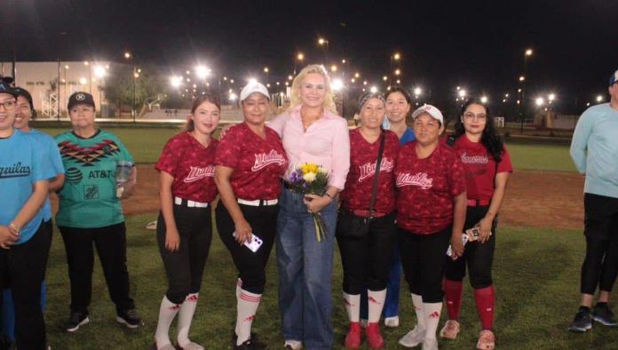Inaugura Laura Jiménez Liga "Los Gachupines" en Palaú con más de 10 equipos