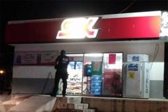 Roban con Violencia en un Six en colonia Valle Oriente