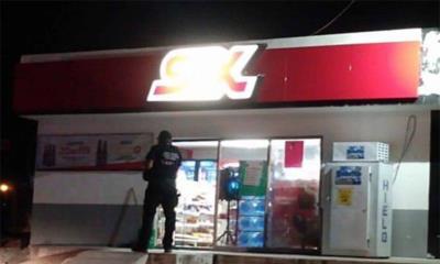 Roban con Violencia en un Six en colonia Valle Oriente