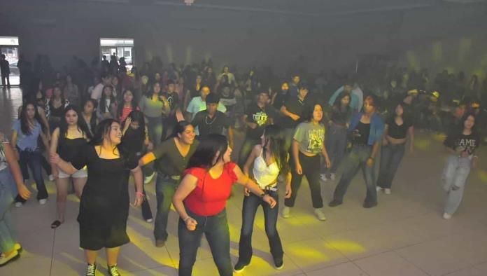 Celebran en Nava el Día del Estudiante con Música, Juegos y Convivencia Juvenil