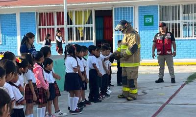Niños de Primaria Benito Juárez Aprenden Primeros Auxilios con Bomberos en Nava