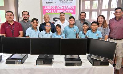 Donan 10 computadoras a la Casa de la Cultura en San Buenaventura
