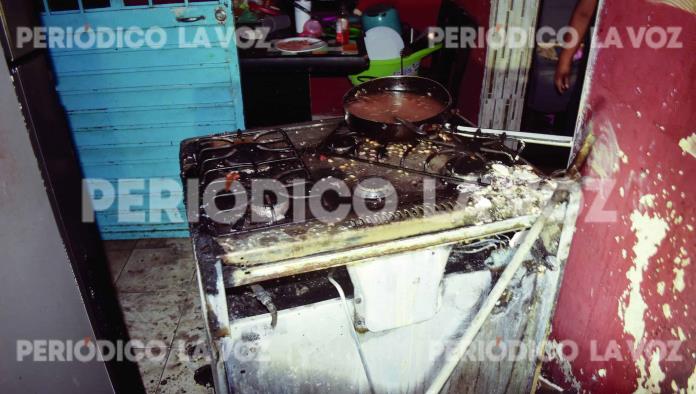 Explosión de gas en casa de Otilio Montaño provoca pánico y rescate de menores