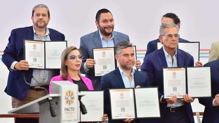 Carlos Villarreal participa en el Pacto Coahuila para fortalecer la economía estatal