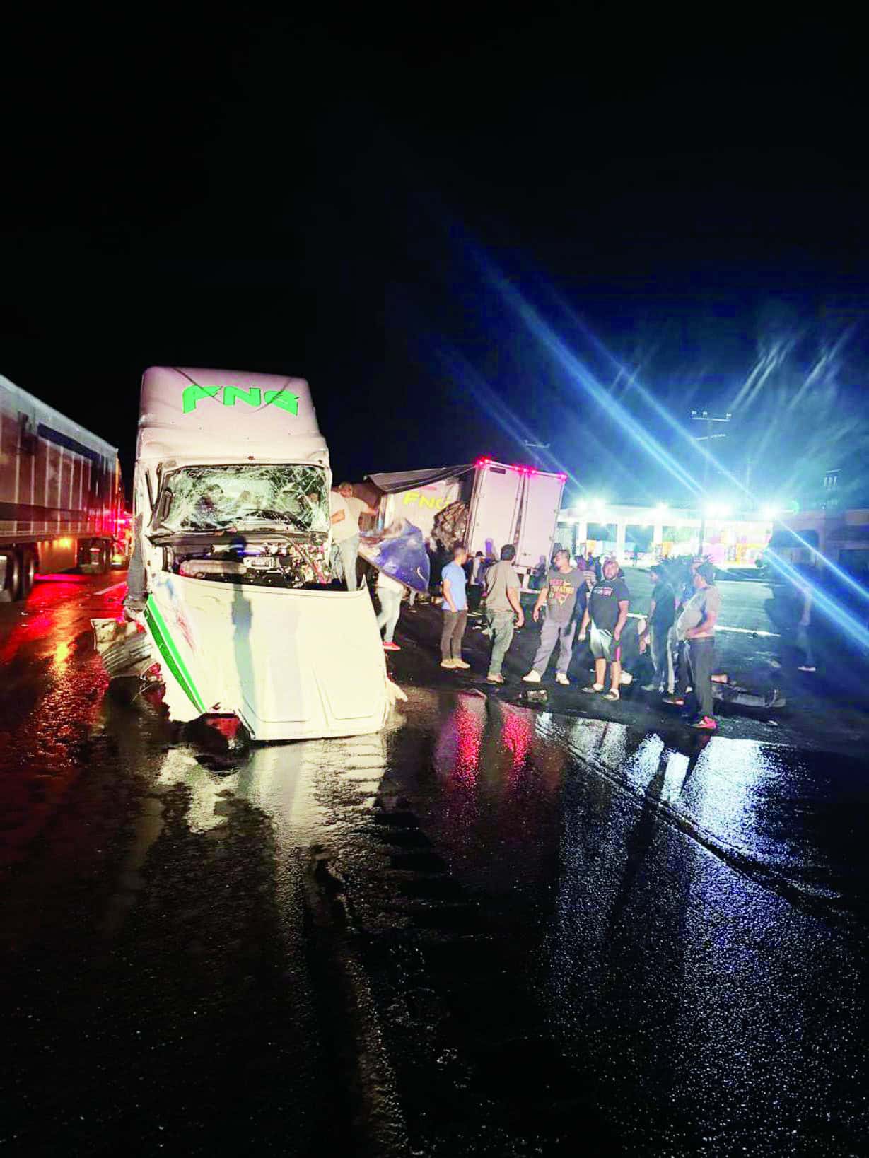 Provocan lluvia y alta velocidad accidentes Provocan lluvia y alta velocidad accidentes