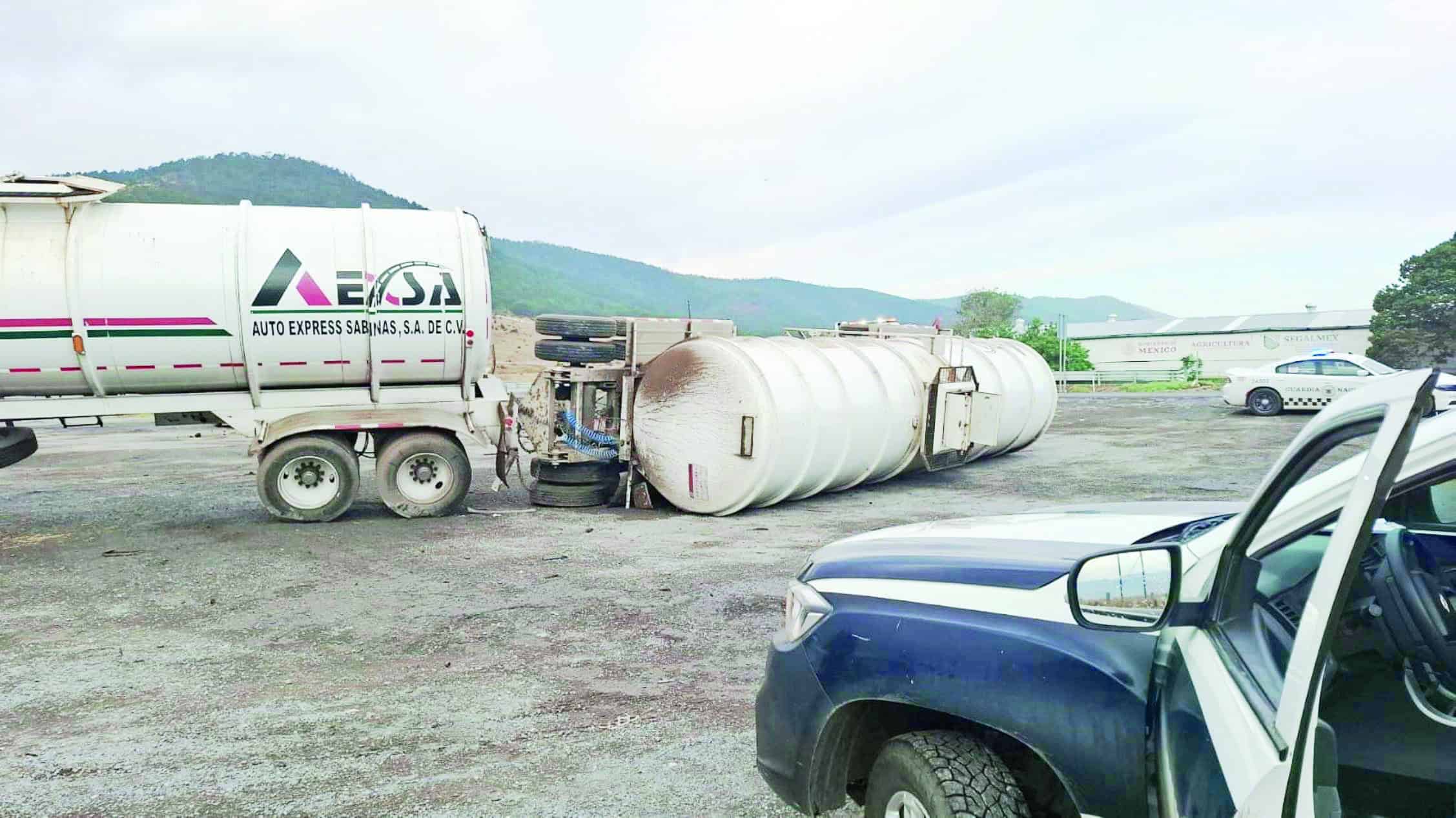 Provocan lluvia y alta velocidad accidentes