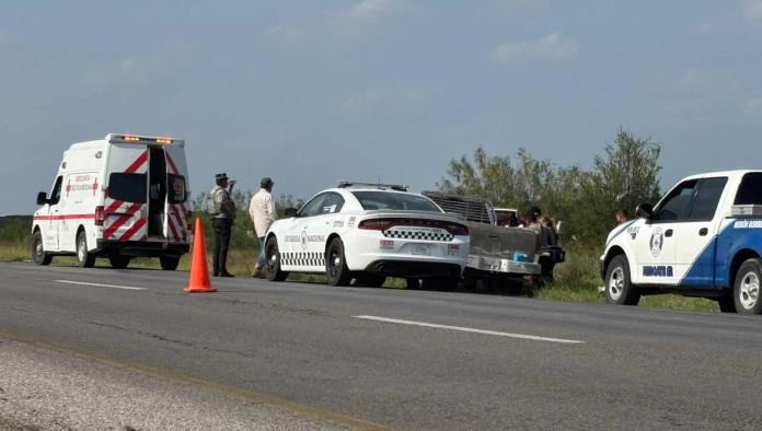 Dos volcaduras en la carretera Federal 57 movilizan a cuerpos de emergencia