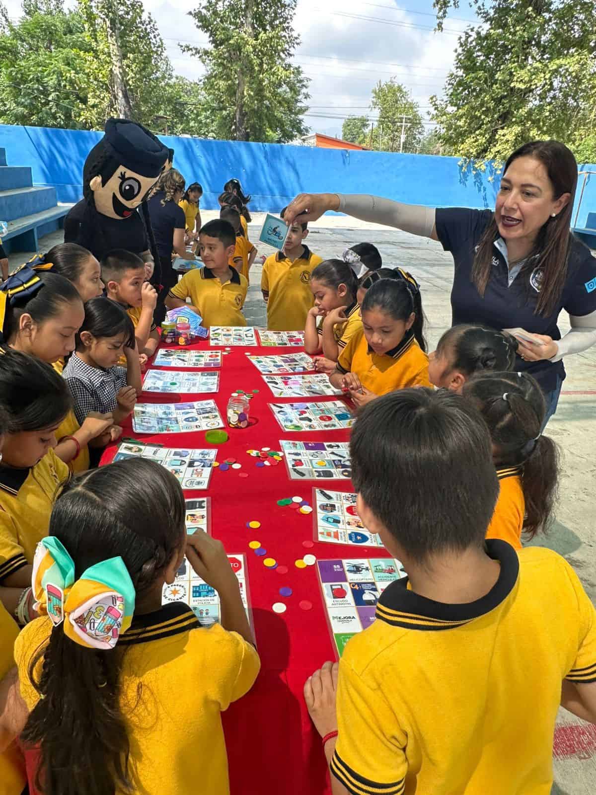 La alcaldesa Laura Jiménez promueve sana convivencia en escuelas
