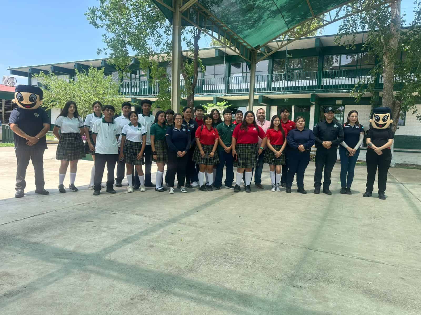 La alcaldesa Laura Jiménez promueve sana convivencia en escuelas