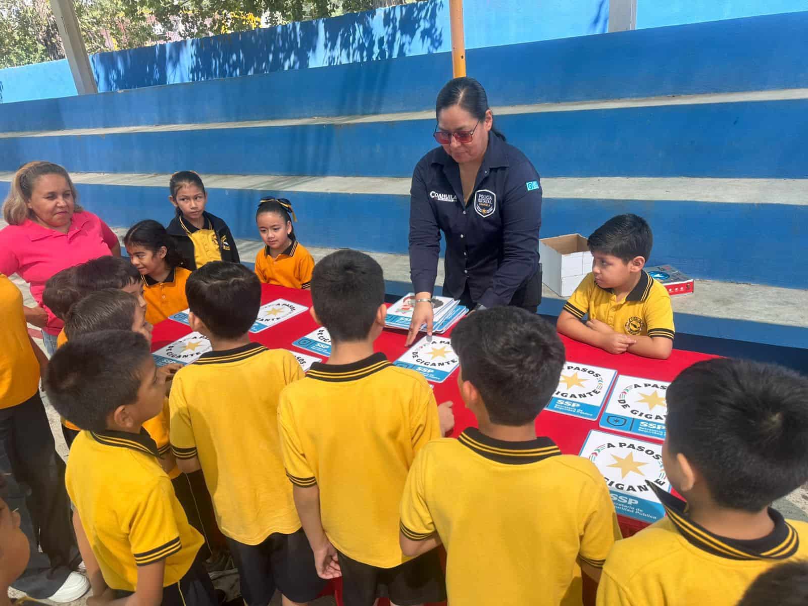 La alcaldesa Laura Jiménez promueve sana convivencia en escuelas