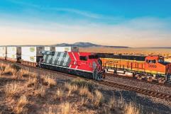 Lanzan servicio ferroviario rápido México-EE.UU. con ahorro y eficiencia logística