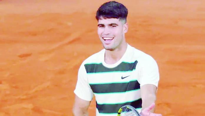 Carlos Alcaraz vence a Dzumhur y avanza a Octavos de Final en Roland Garros