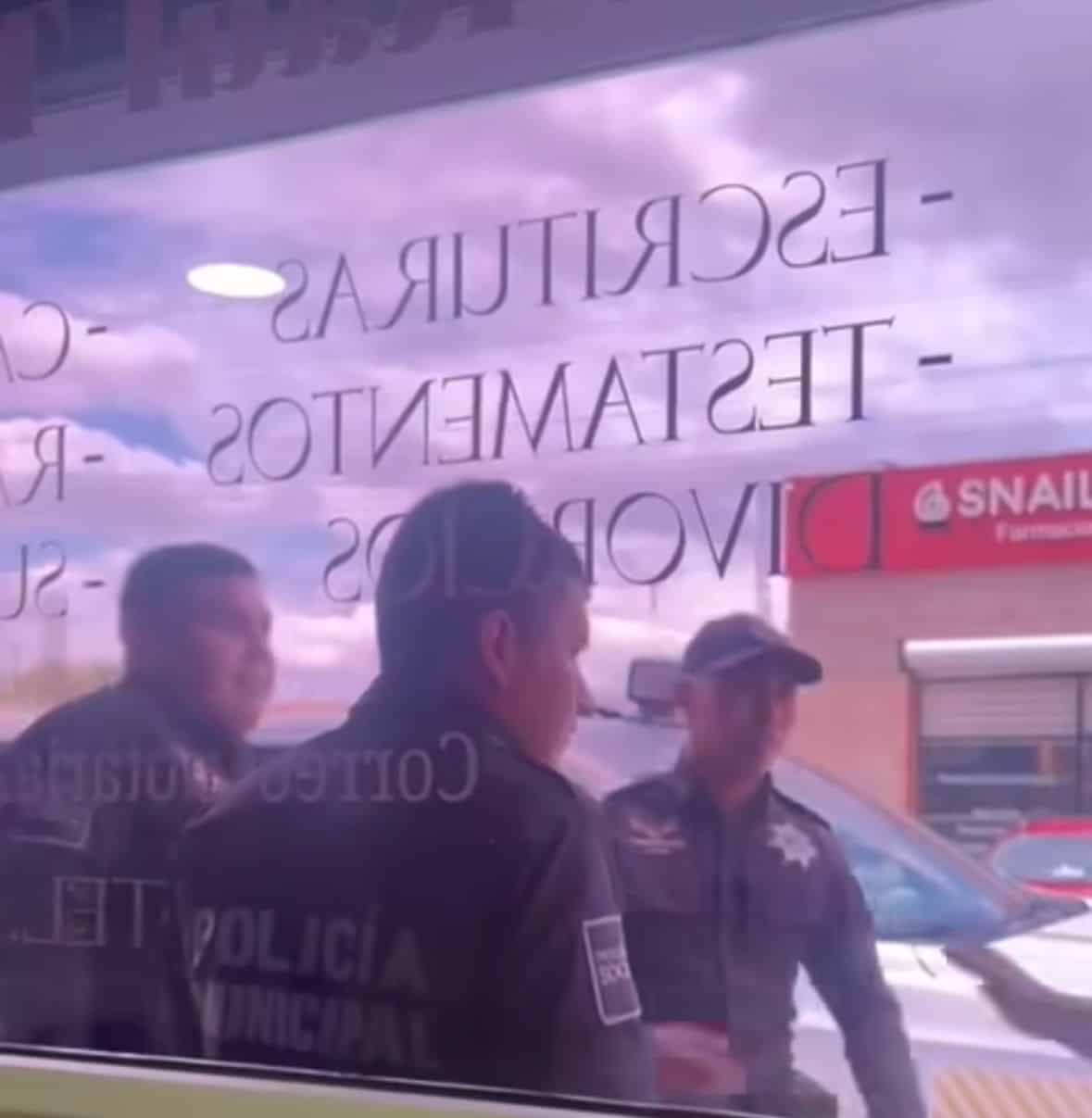 Abogado denuncia abuso de autoridad tras irrupción policial en su despacho